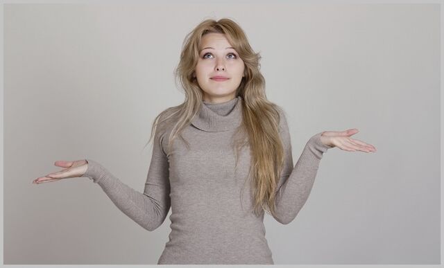 the girl thought about the methods of treatment of varicose veins